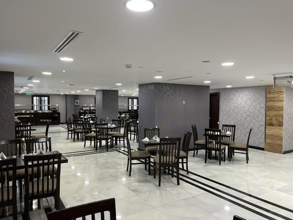 Hotel Al Ansar Golden Tulip 3*