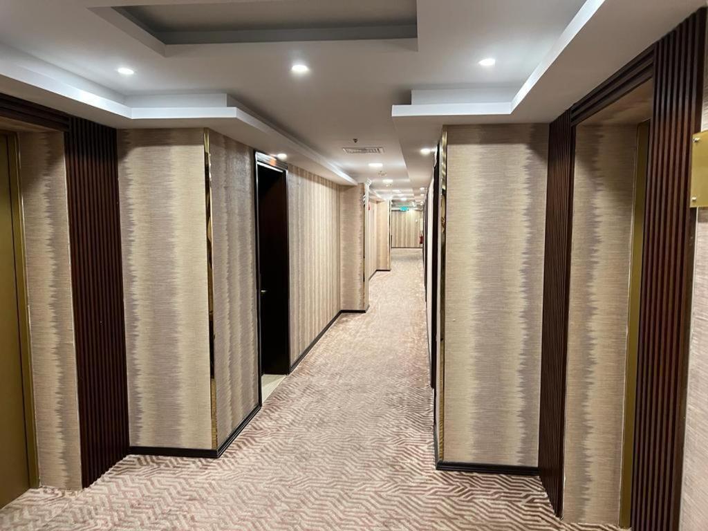 Al Ansar Golden Tulip Hotel