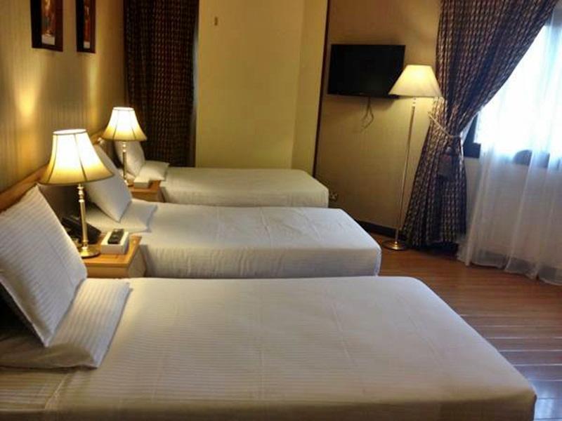 Al Ansar Golden Tulip Hotel 3*