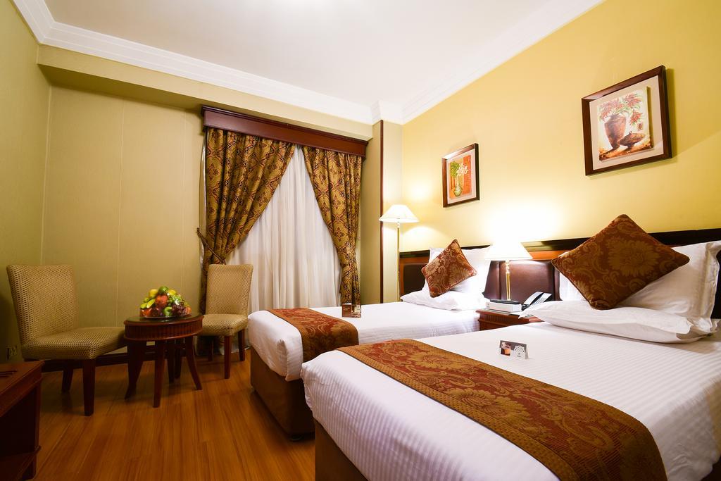 Al Ansar Golden Tulip Hotel 3*