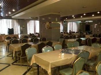 Al Ansar Golden Tulip Hotel